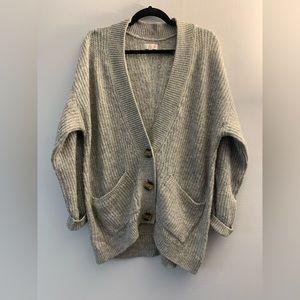 SO Oversized Gray Cardigan Sweater Medium Cozy Button Front Pocket Knit